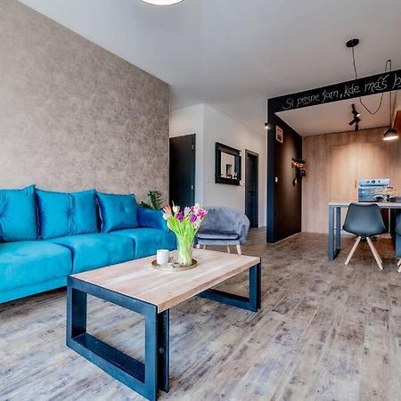B10 Business Apartments 질리나 외부 사진