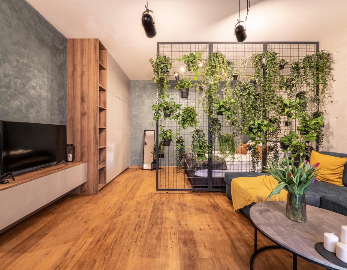 B10 Business Apartments 질리나 외부 사진